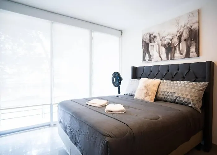 Modern 2 Bedroom Cozy