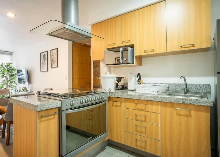 Modern 2 Bedroom Cozy Apartment