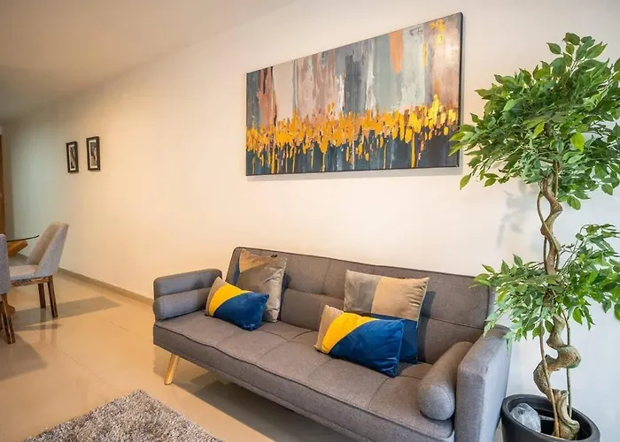 Apartment Modern 2 Bedroom Cozy